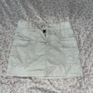 Kids mini cargo skirt